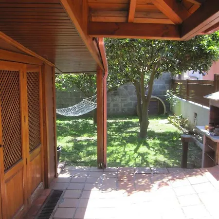 Casa De Madera 칸가스데모라조