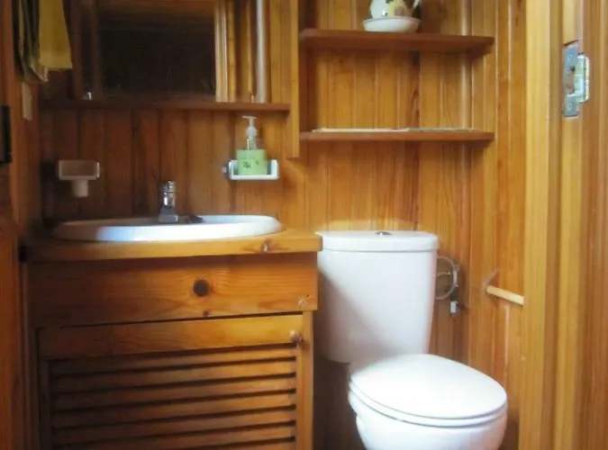 Casa De Madera בית נופש *